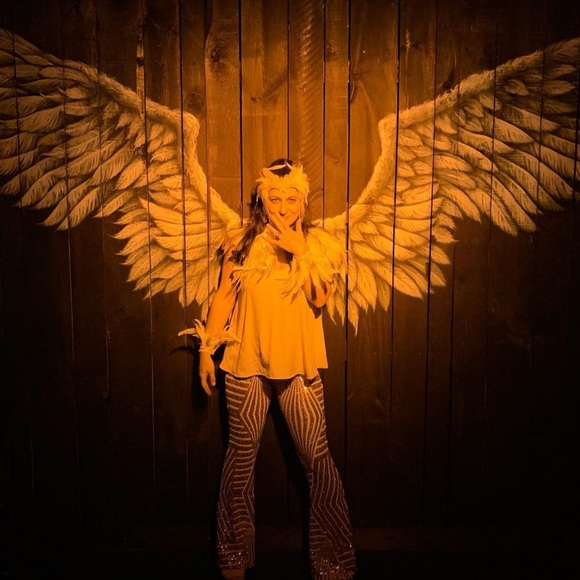 Meet your Posher, Erika - Picture 1 of 2